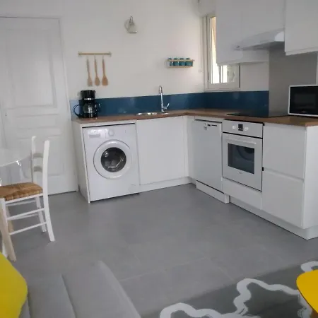 Cosy Avec Terrasse Proche Apartamento *